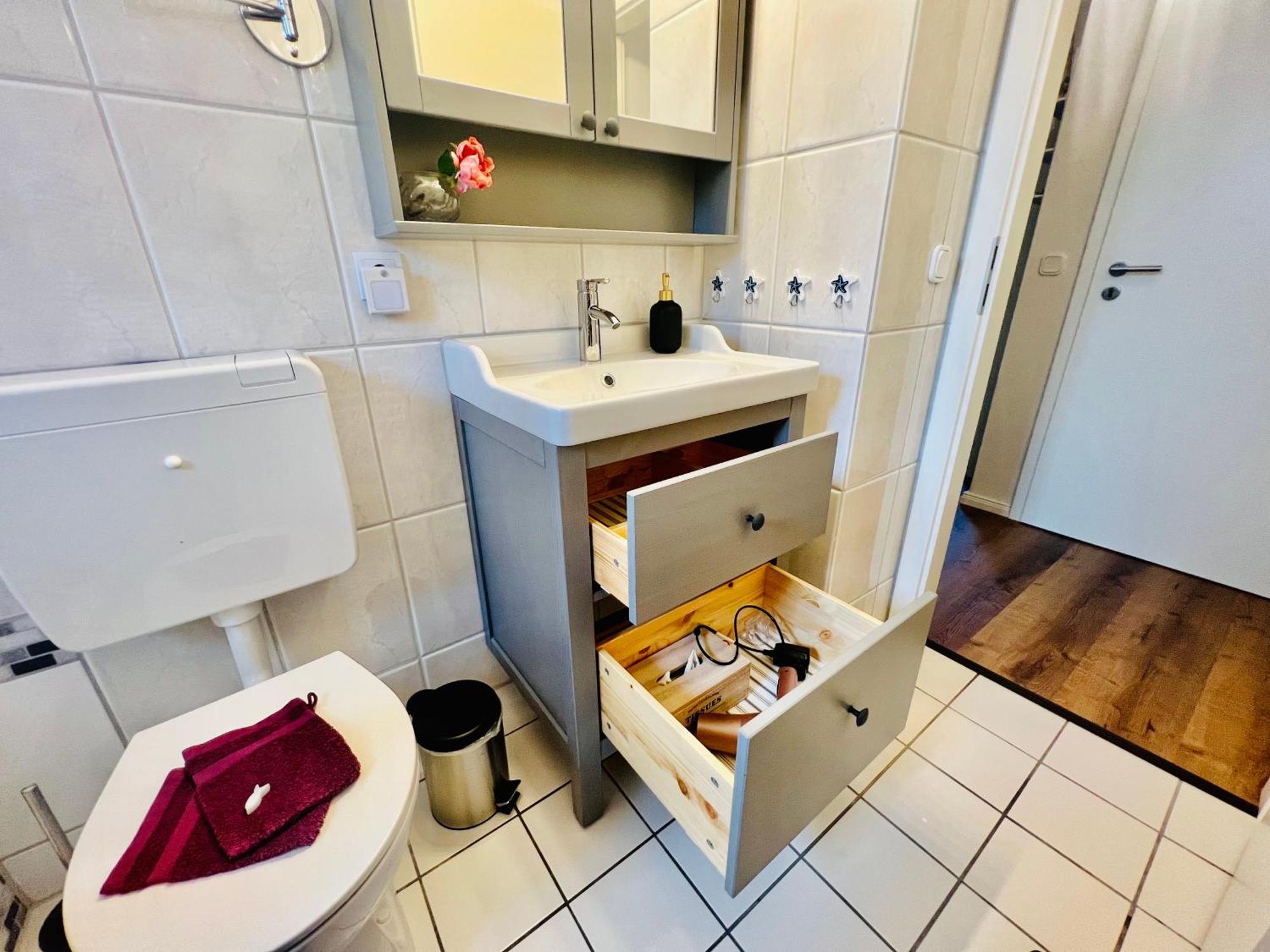 Seelund - Meeresrauschen Lauschen - Ruhiges Sonniges Apartment Mit Garten Und Terrasse Nahe Strand Und Ostsee Schonhagen  Ngoại thất bức ảnh